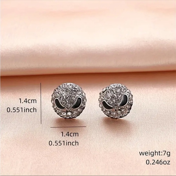 Jack Skellington Earrings - Picture 5 of 5